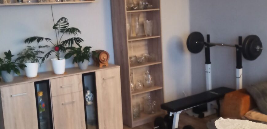 Mieszkanie 45m² Zamość, os. Poniatowskiego – Widok i Prywatność!