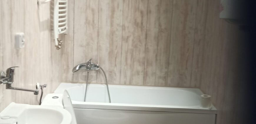 Mieszkanie 45m² Zamość, os. Poniatowskiego – Widok i Prywatność!